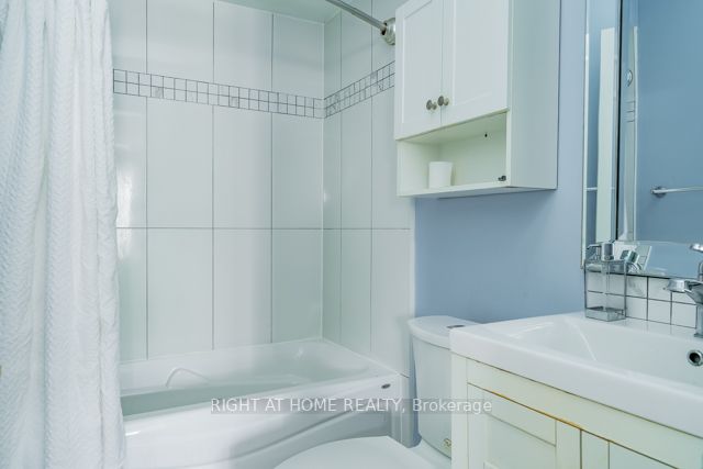 22 Hartnell Sq, #65