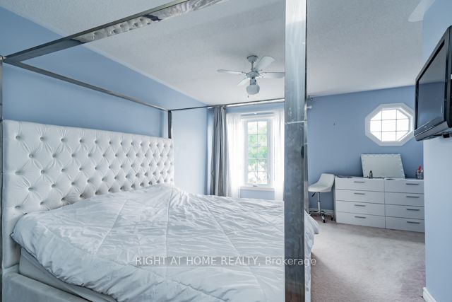 22 Hartnell Sq, #65