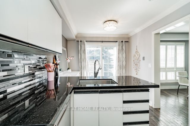 22 Hartnell Sq, #65