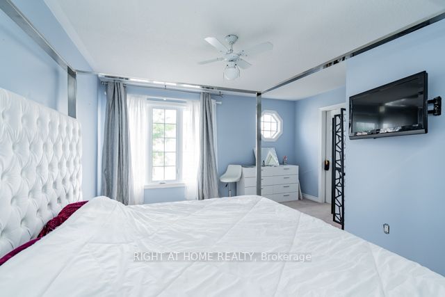 22 Hartnell Sq, #65