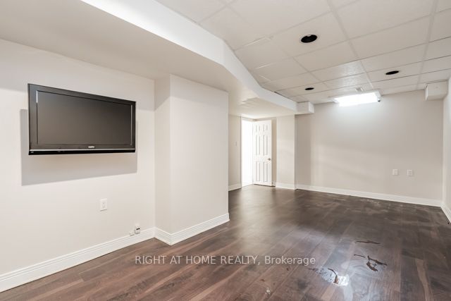 22 Hartnell Sq, #65