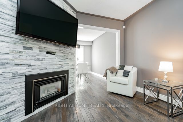 22 Hartnell Sq, #65