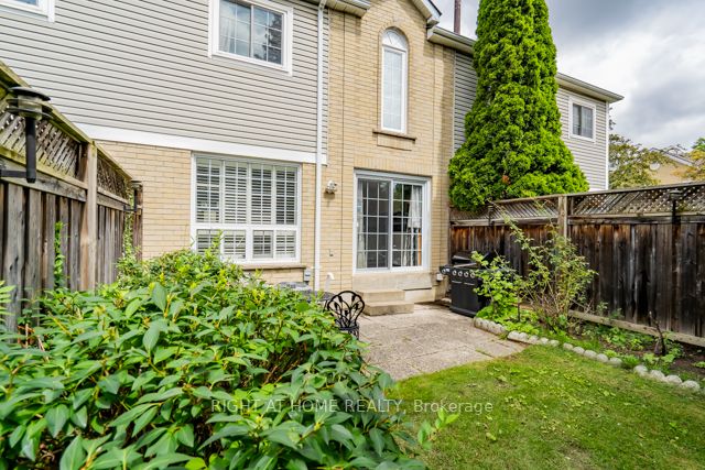 22 Hartnell Sq, #65