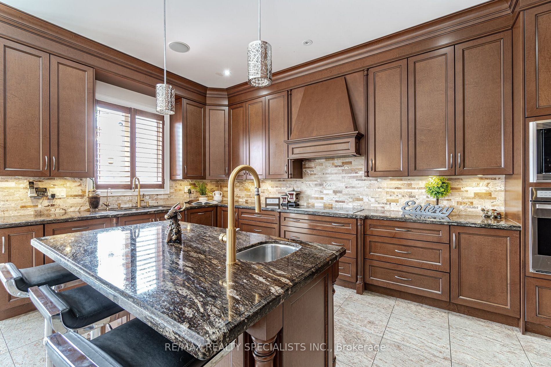 48 Maybeck Dr