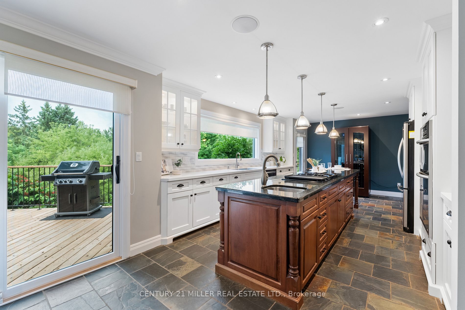 2345 Britannia Rd