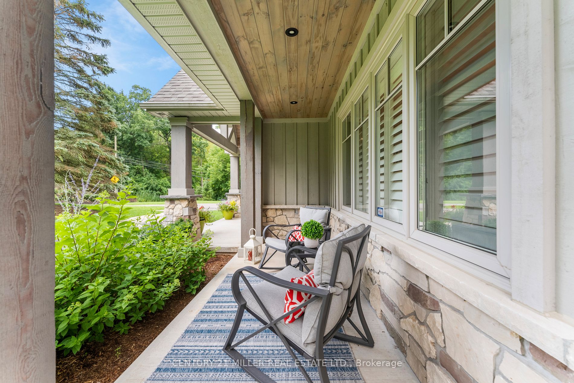 2345 Britannia Rd
