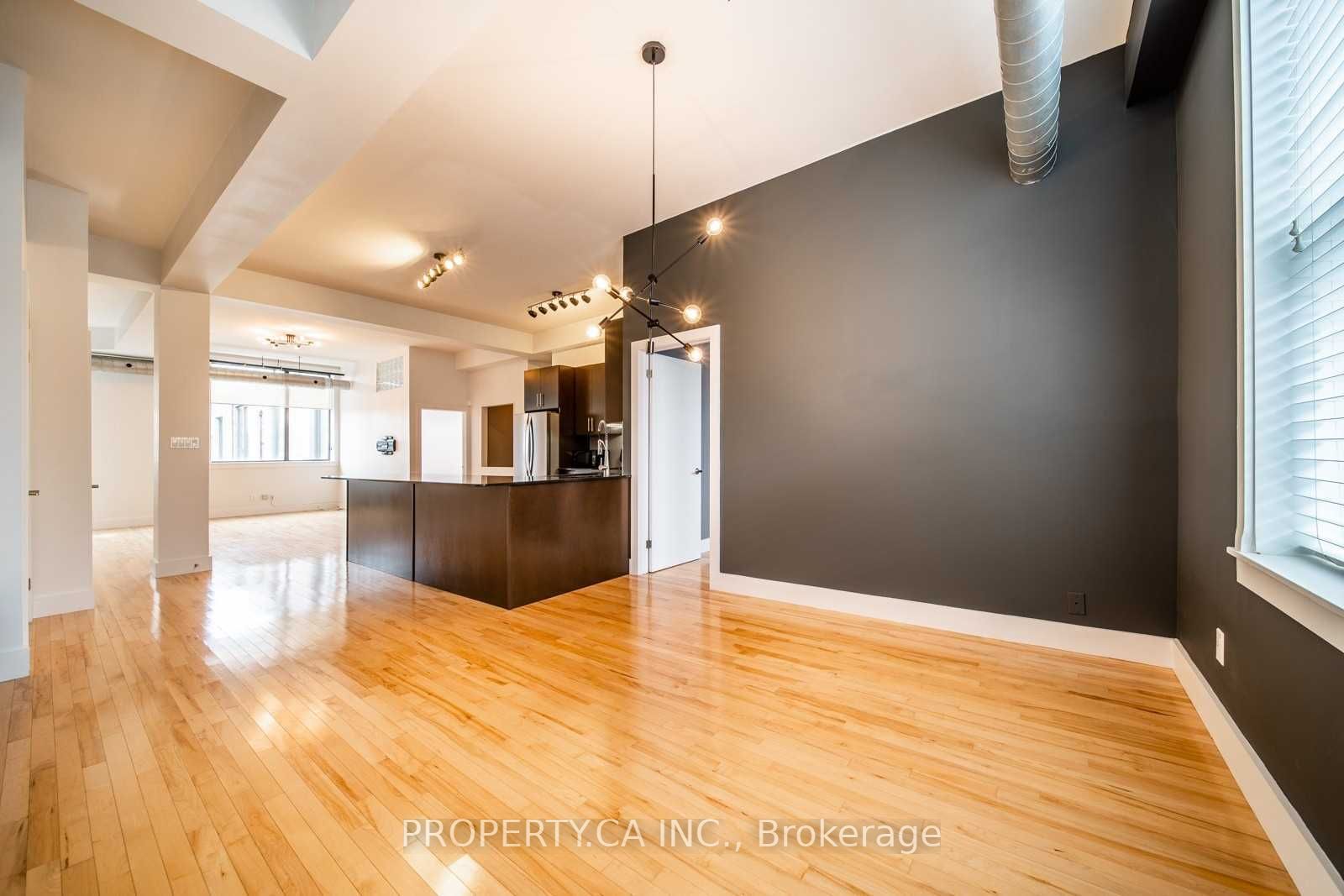 99 Chandos Avenue, #206