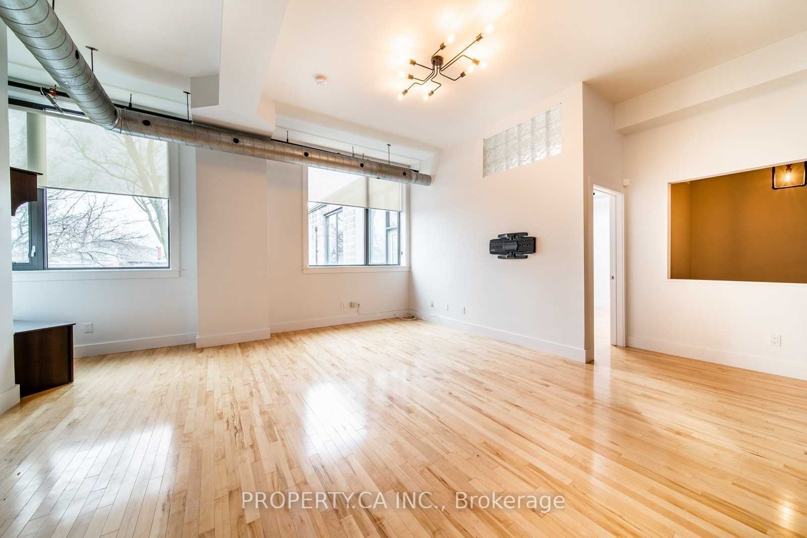 99 Chandos Avenue, #206