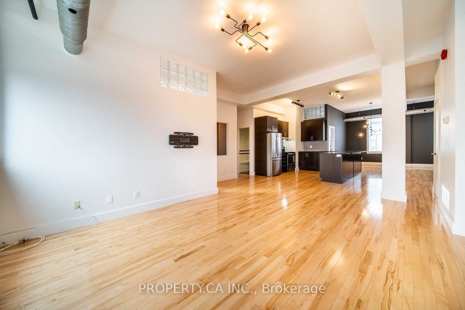 99 Chandos Avenue, #206