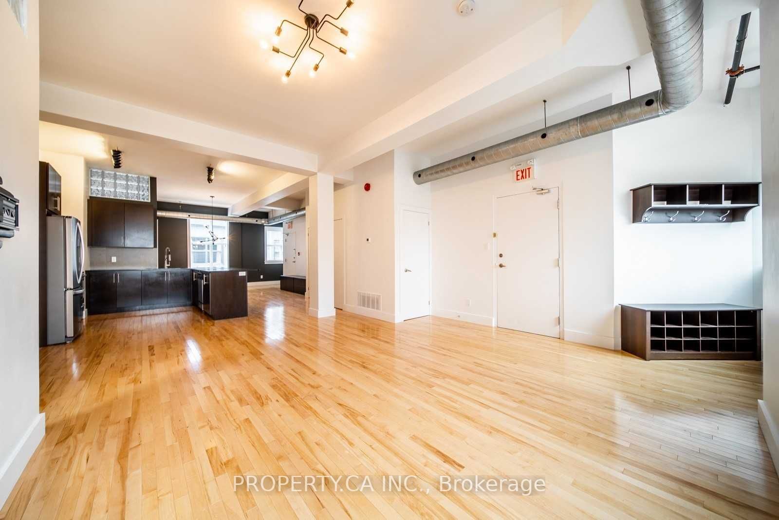 99 Chandos Avenue, #206