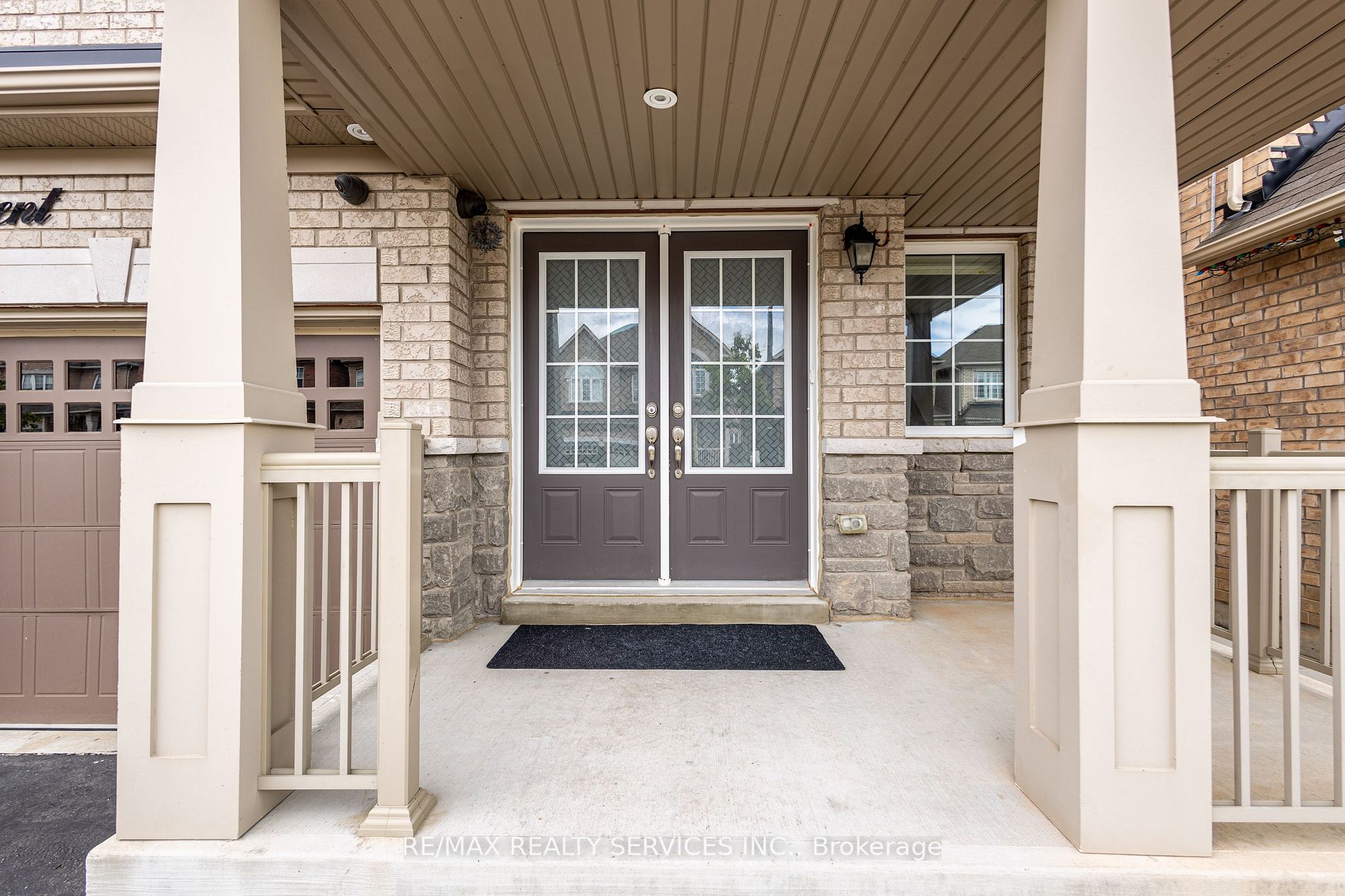 90 Yardley Crescent