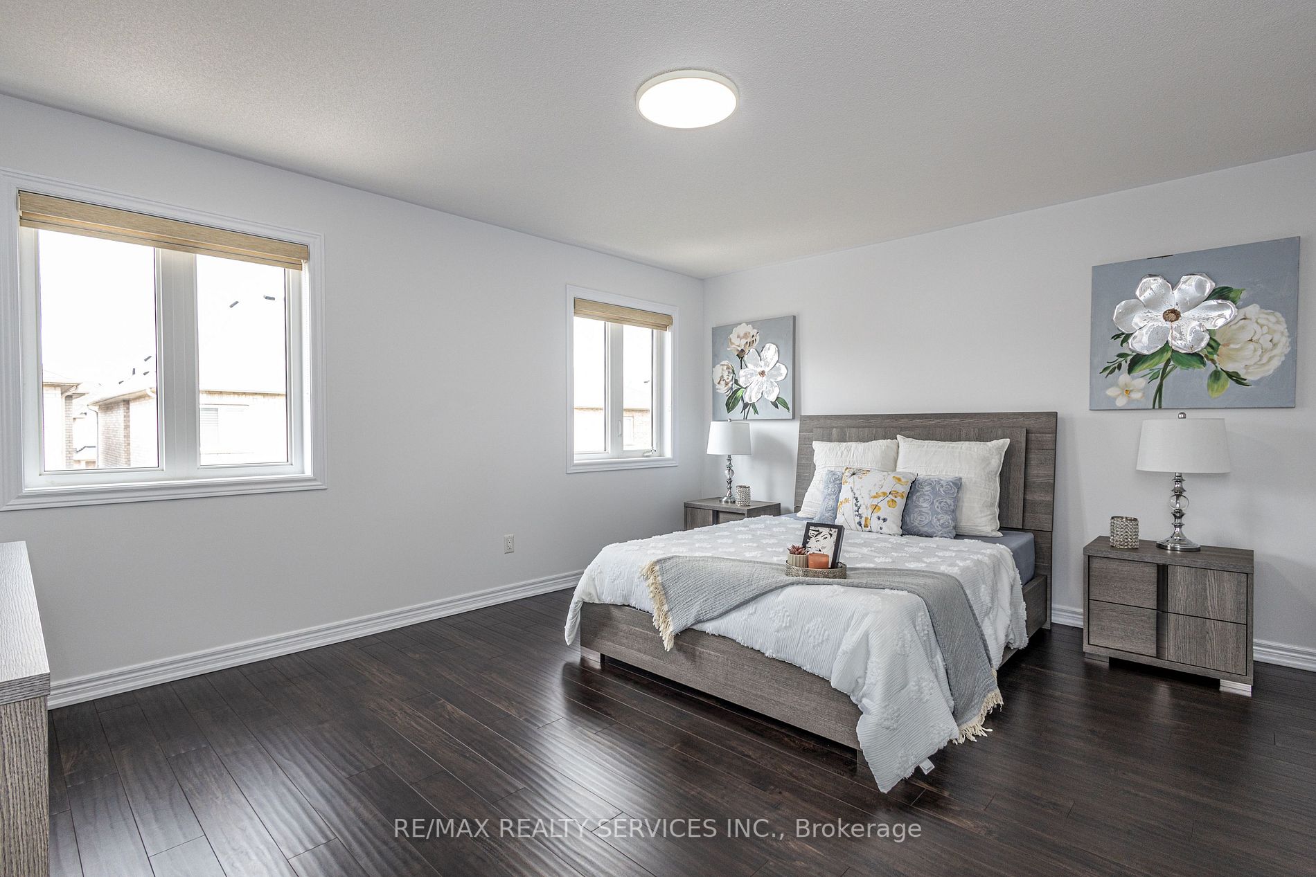 90 Yardley Crescent