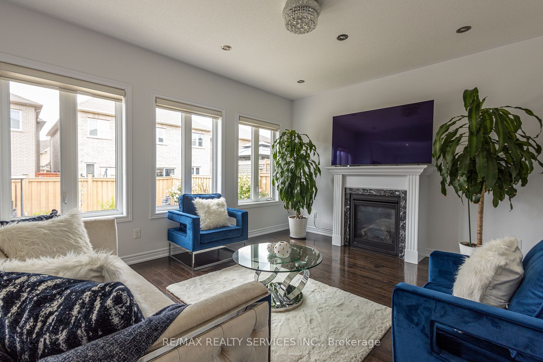 90 Yardley Crescent