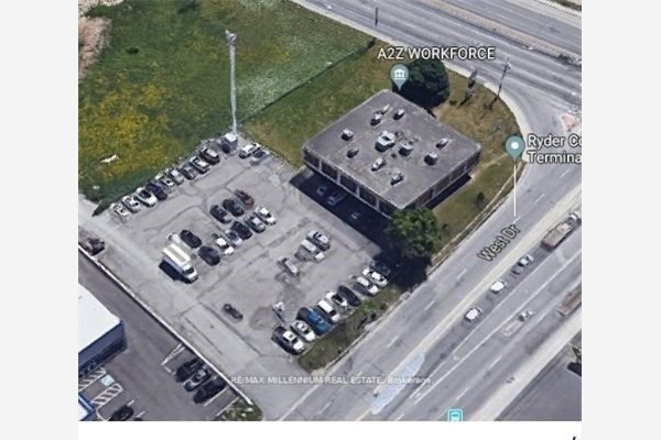 1300 Steeles Ave E, Brampton