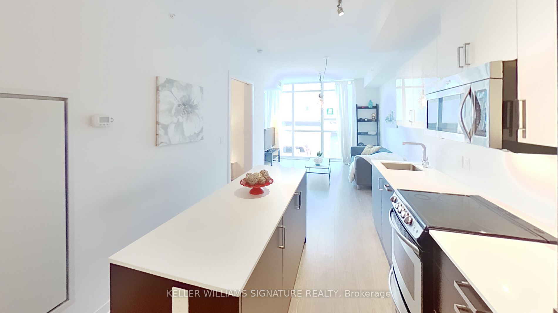 36 Howard Park Ave, #208