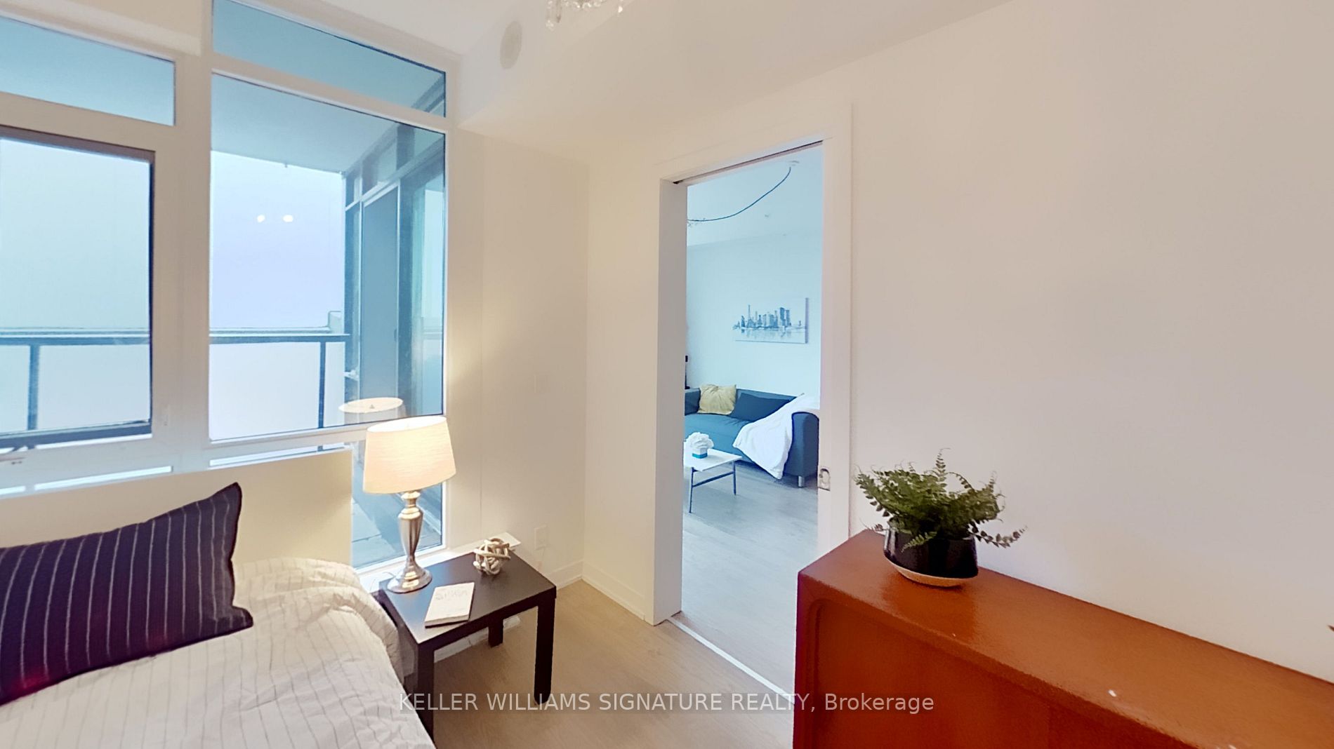 36 Howard Park Ave, #208