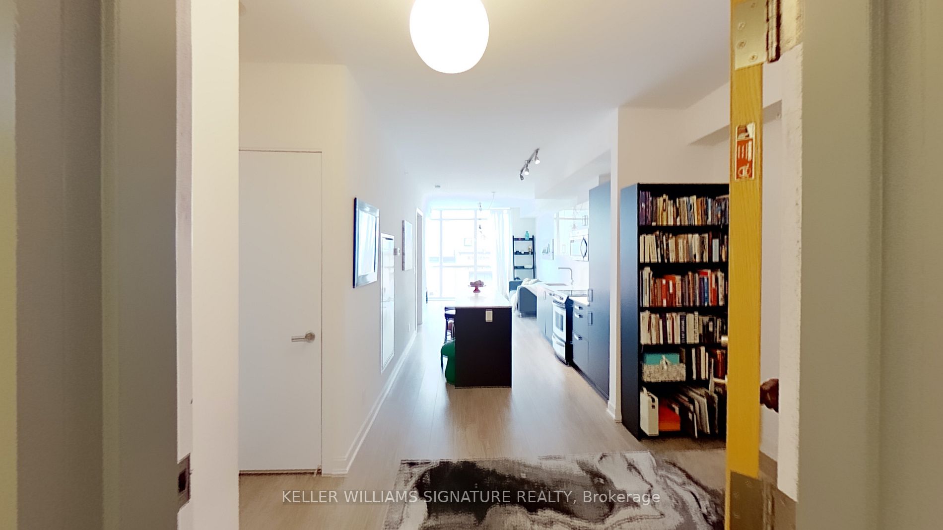 36 Howard Park Ave, #208