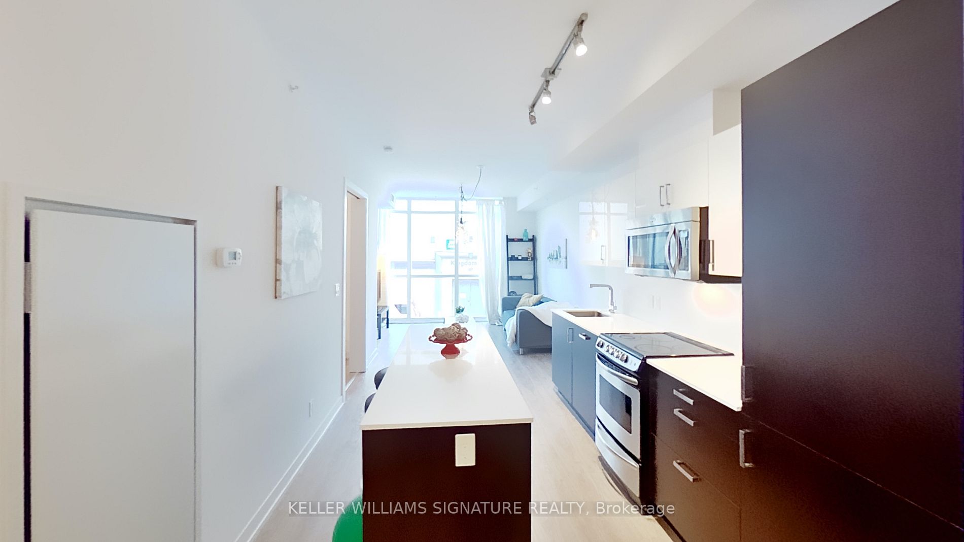 36 Howard Park Ave, #208
