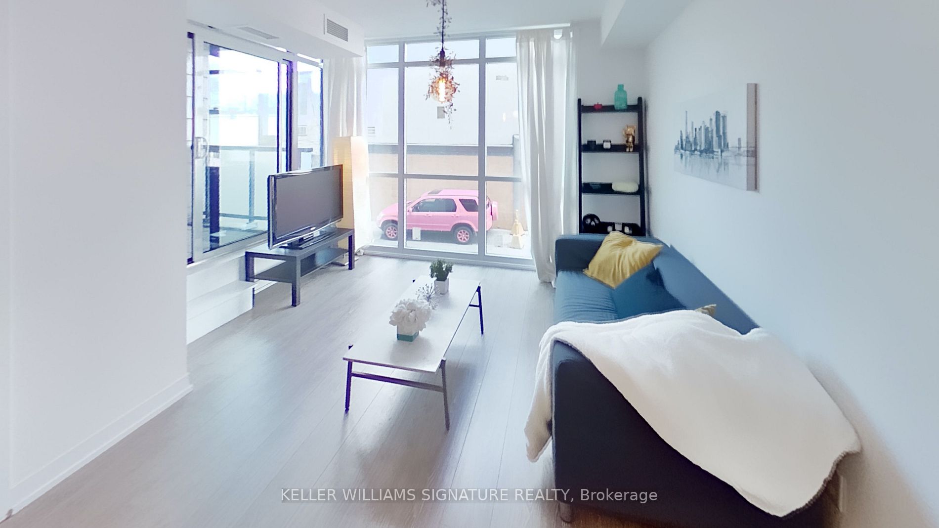 36 Howard Park Ave, #208