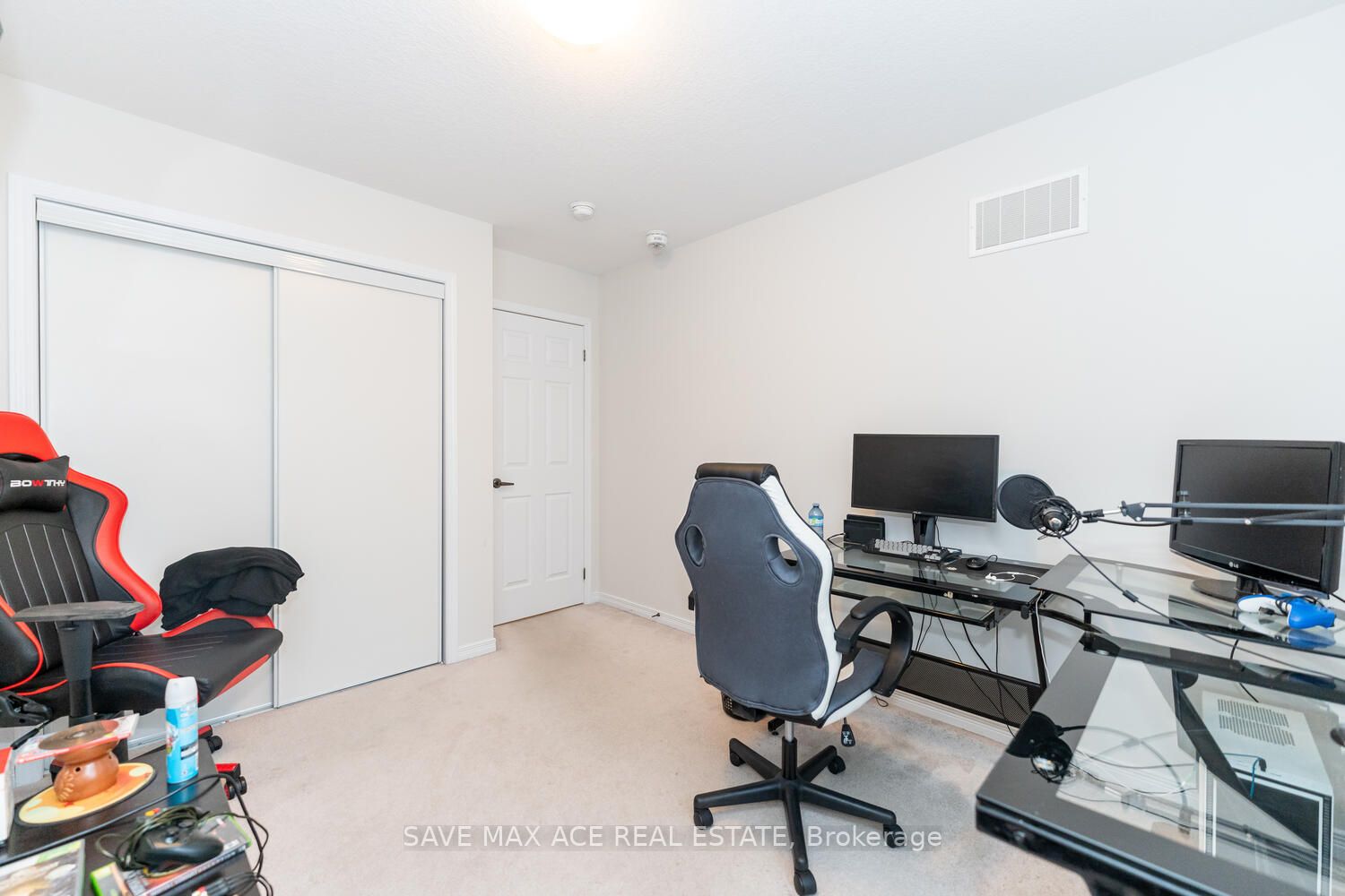11 Francesco St