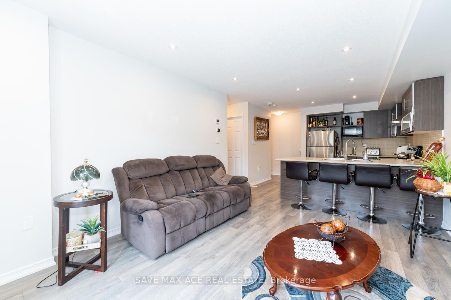 11 Francesco St