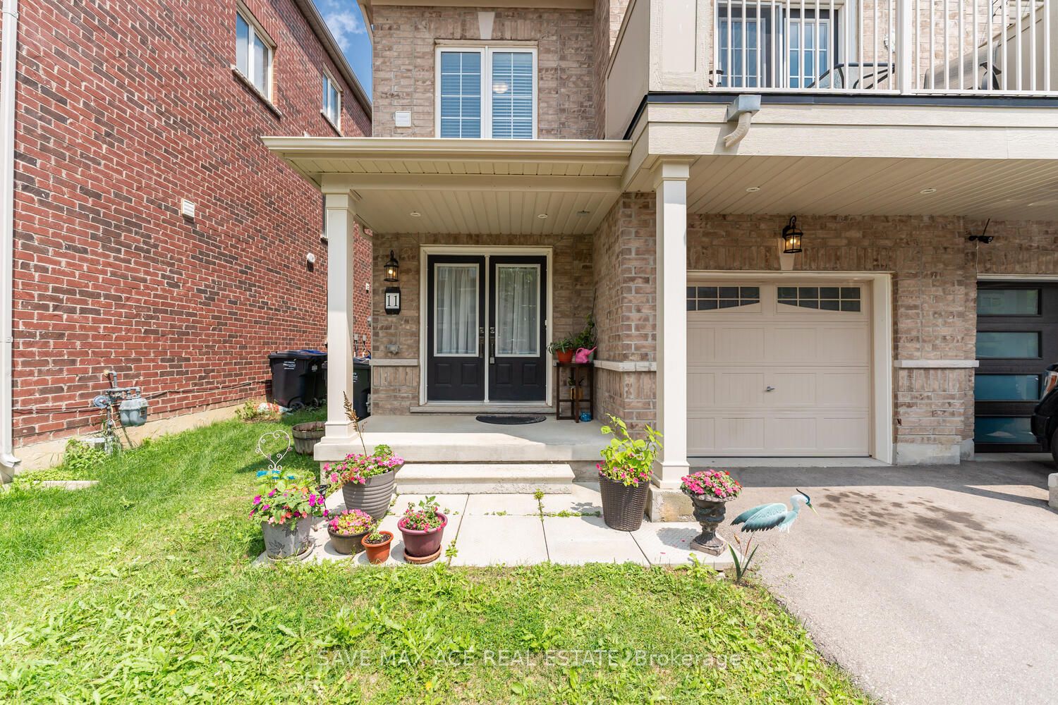 11 Francesco St