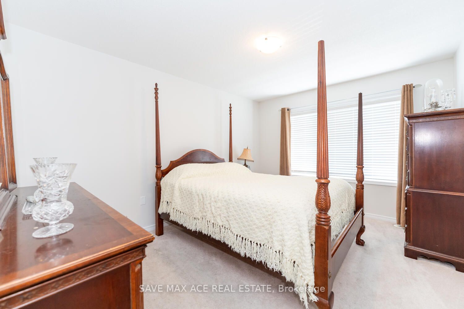 11 Francesco St