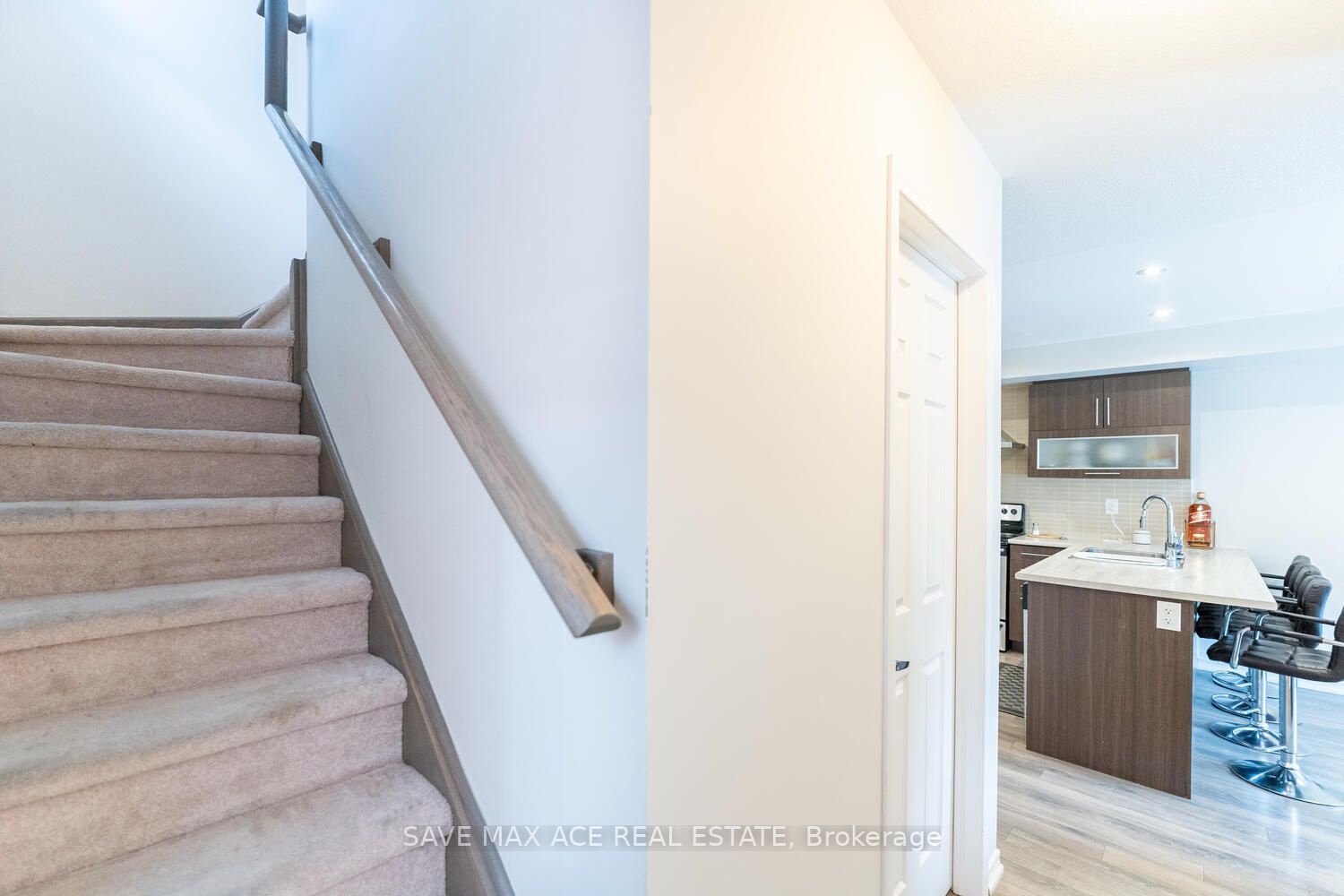 11 Francesco St