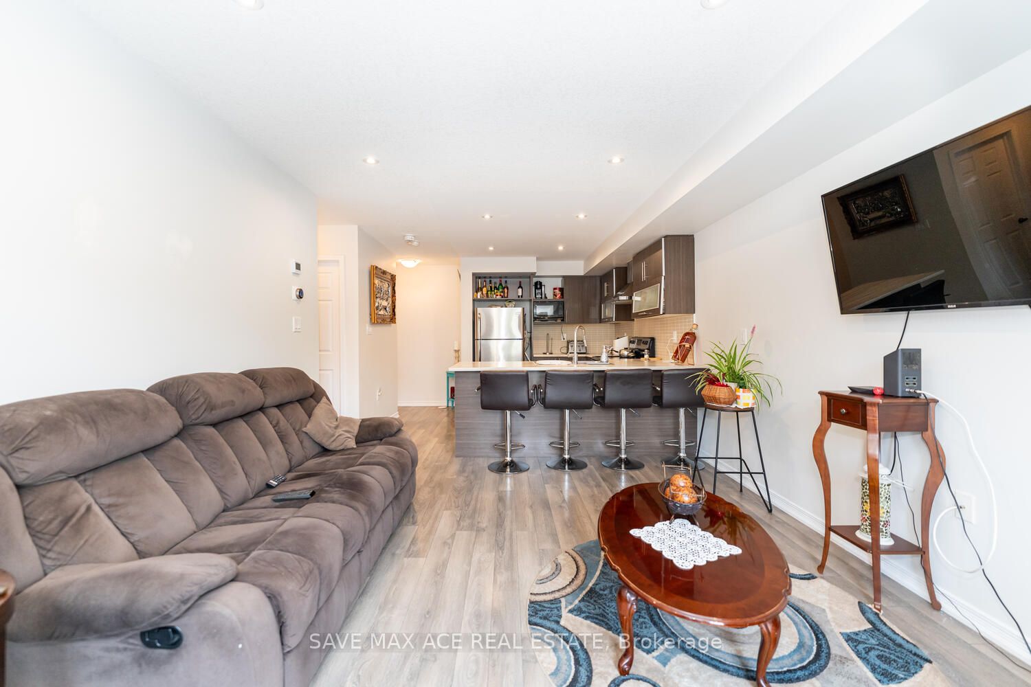 11 Francesco St