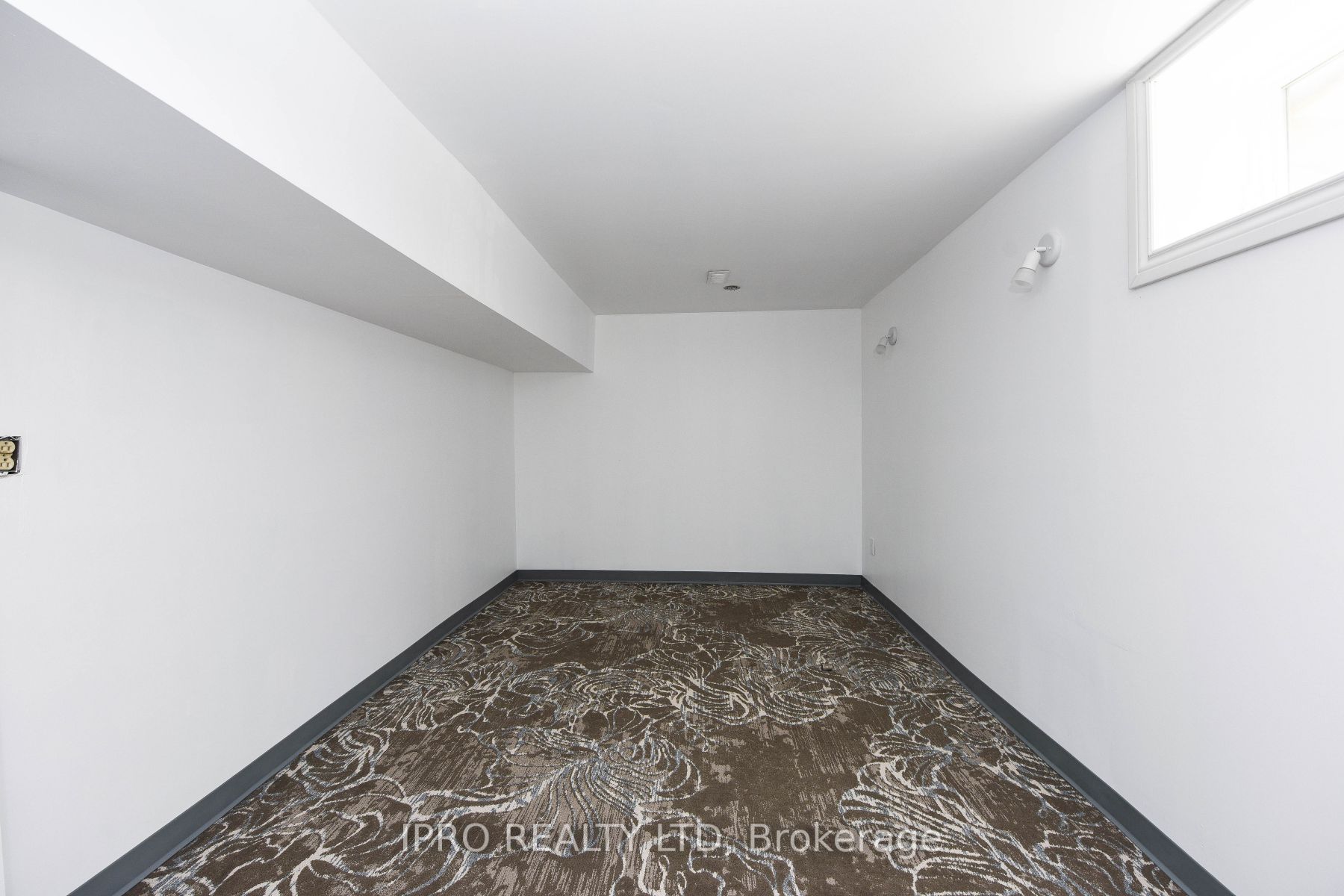 13788 Kennedy Rd