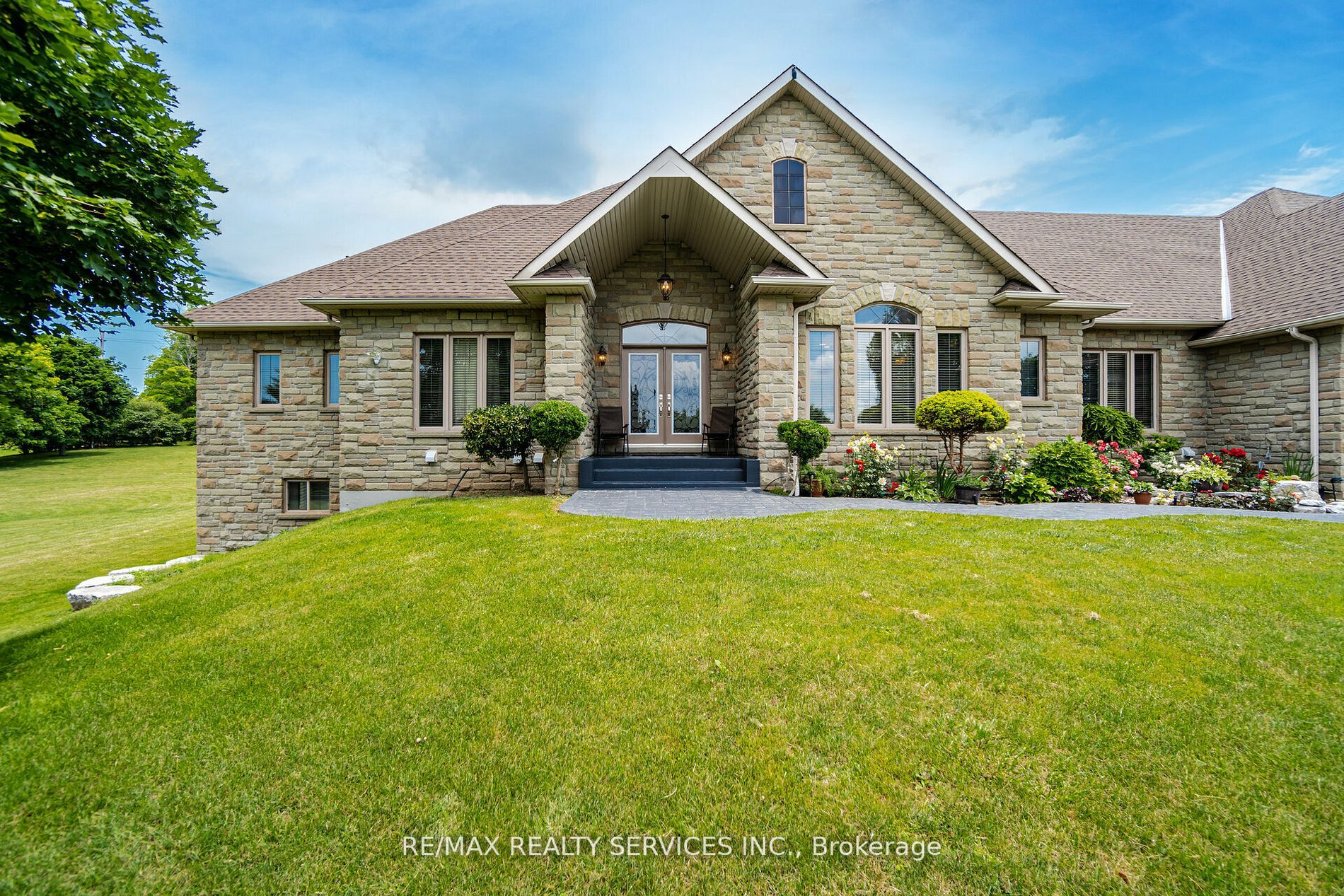 Listing W6701312 - Large Photo # 3