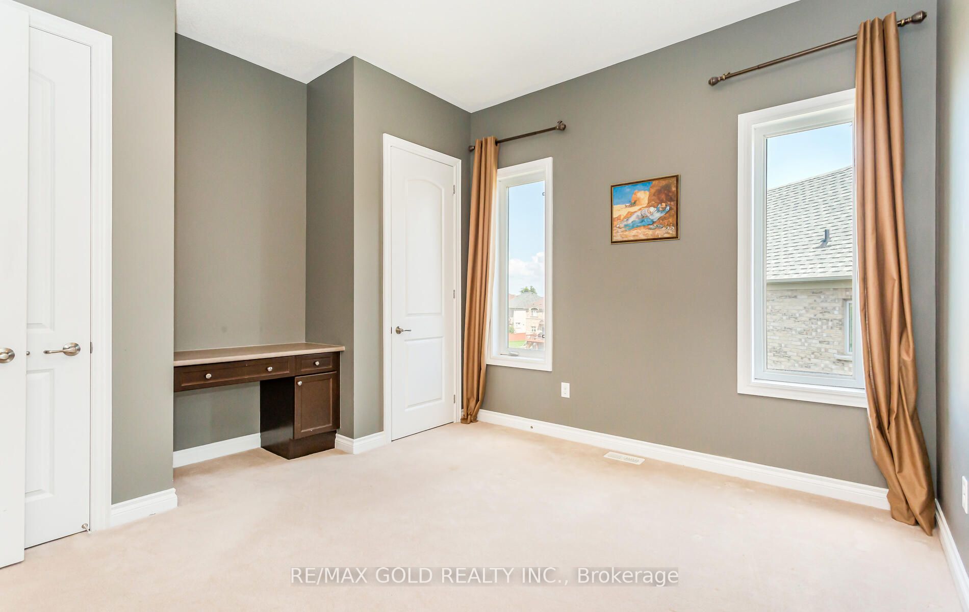 28 Ivanhoe Crt
