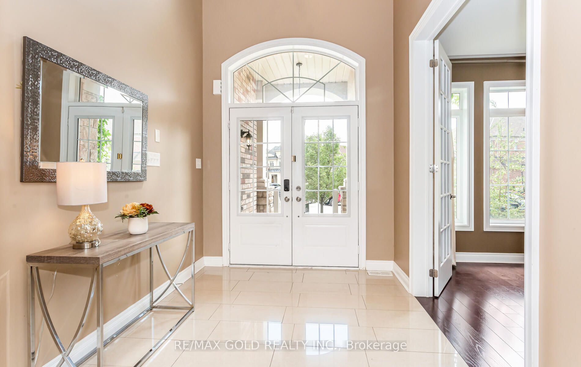 28 Ivanhoe Crt