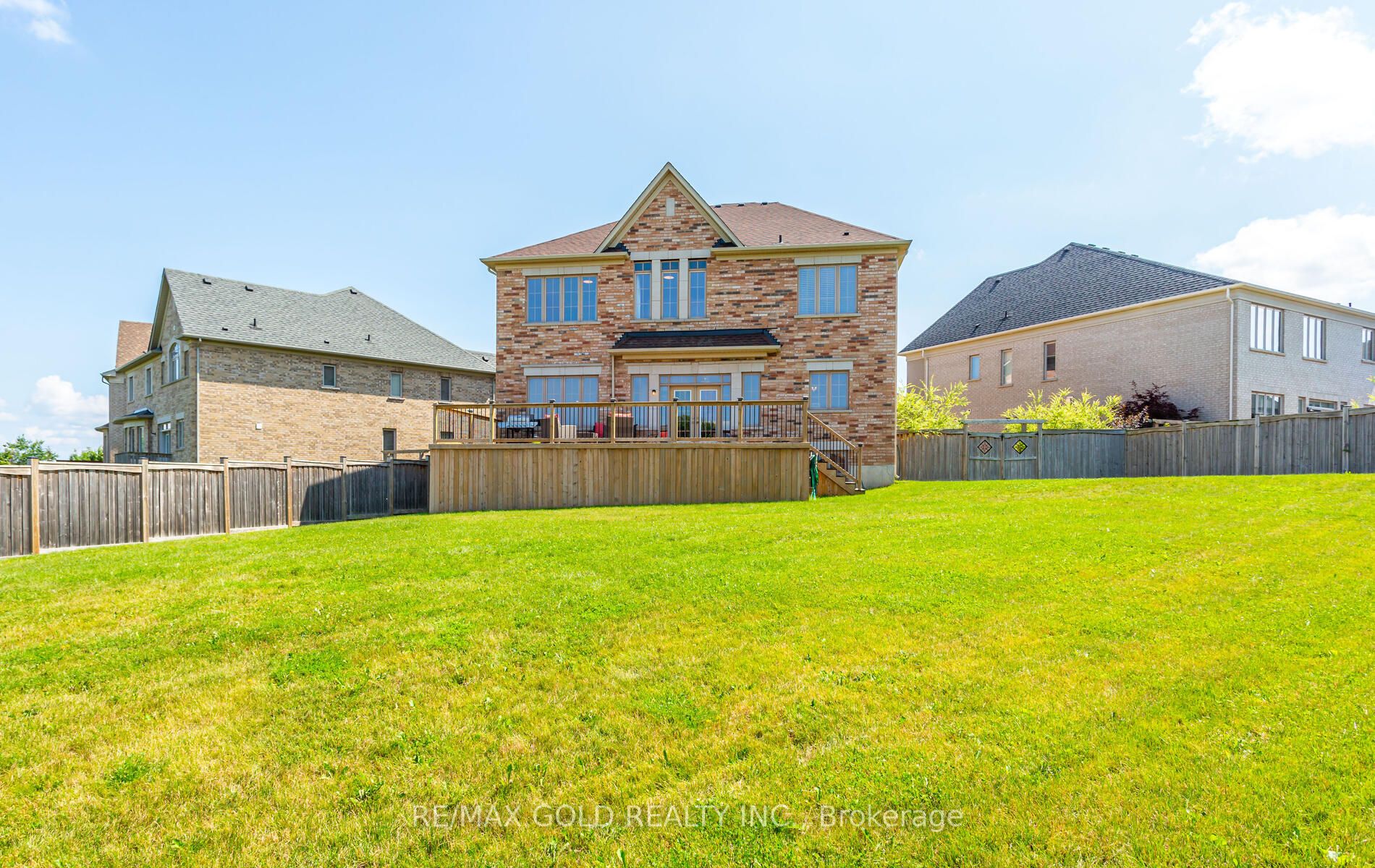 28 Ivanhoe Crt