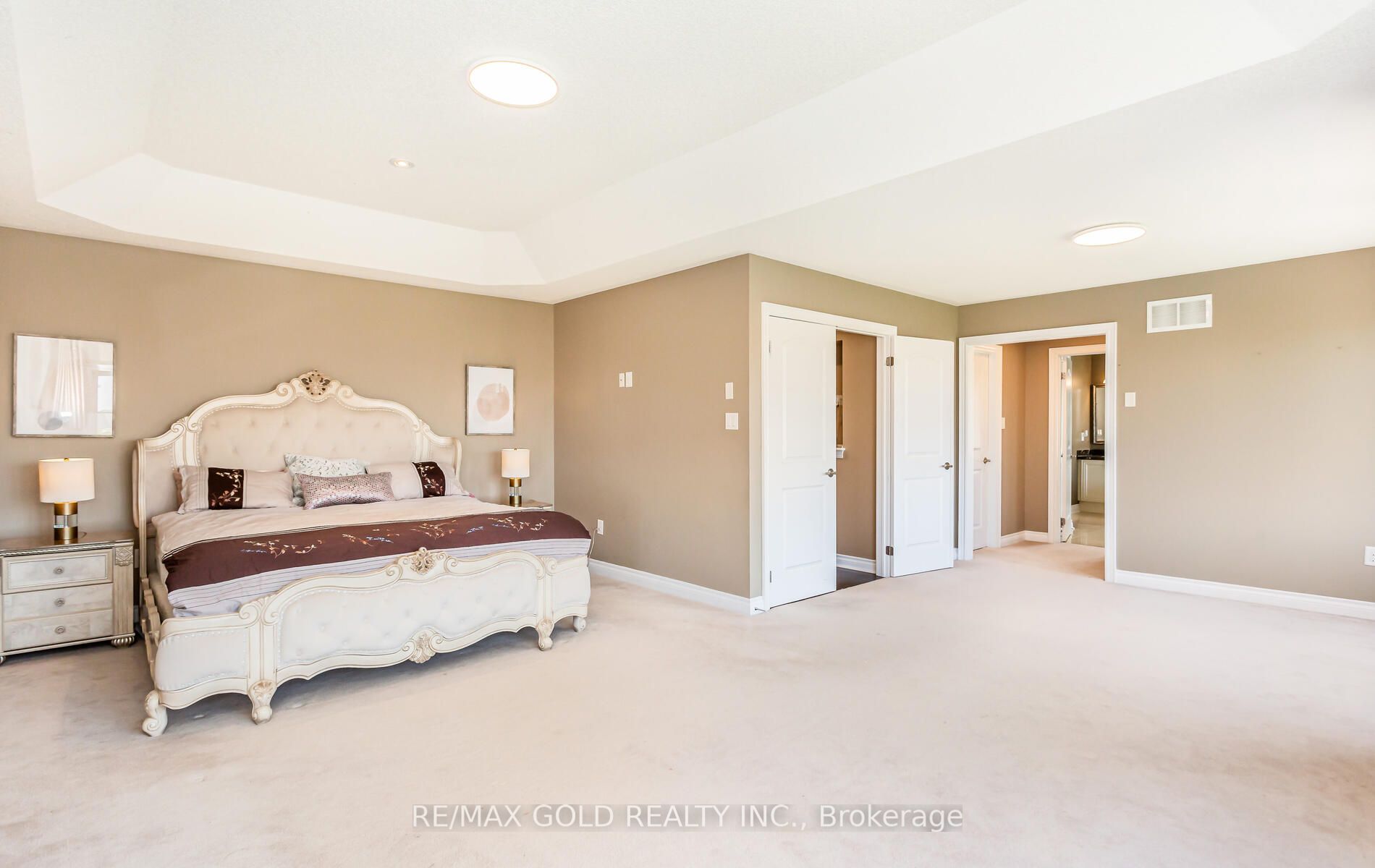 28 Ivanhoe Crt