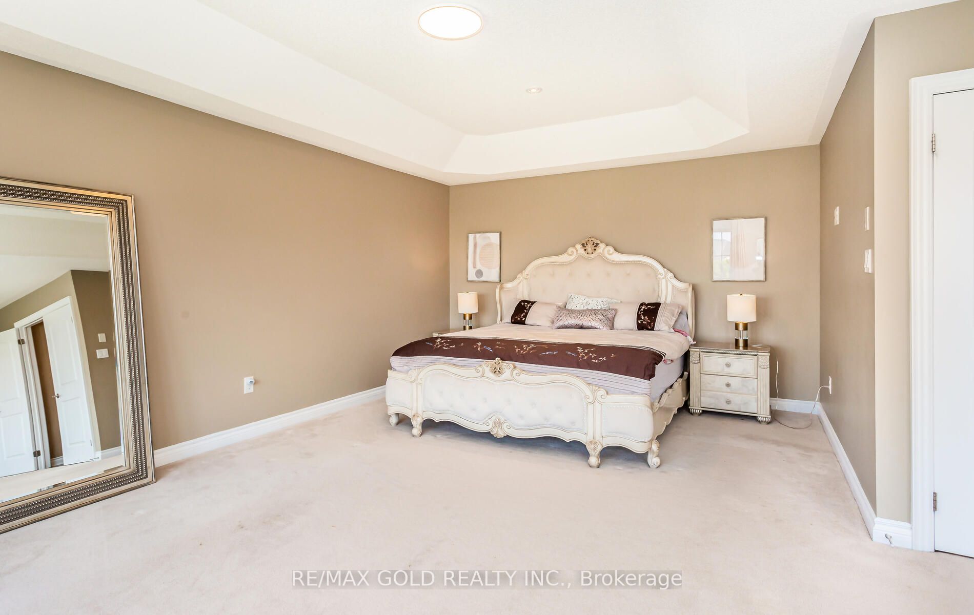 28 Ivanhoe Crt