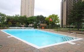 812 Burnhamthorpe Rd, #Ph04