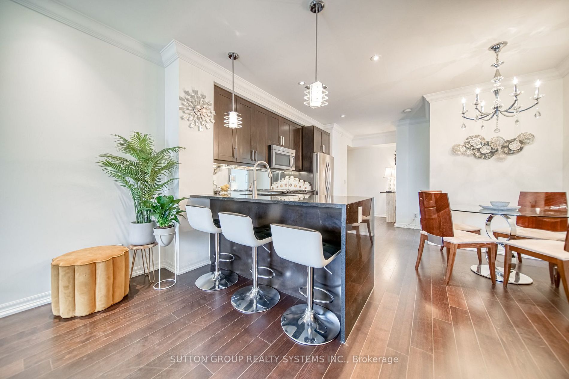 3563 Lake Shore Blvd W, #304