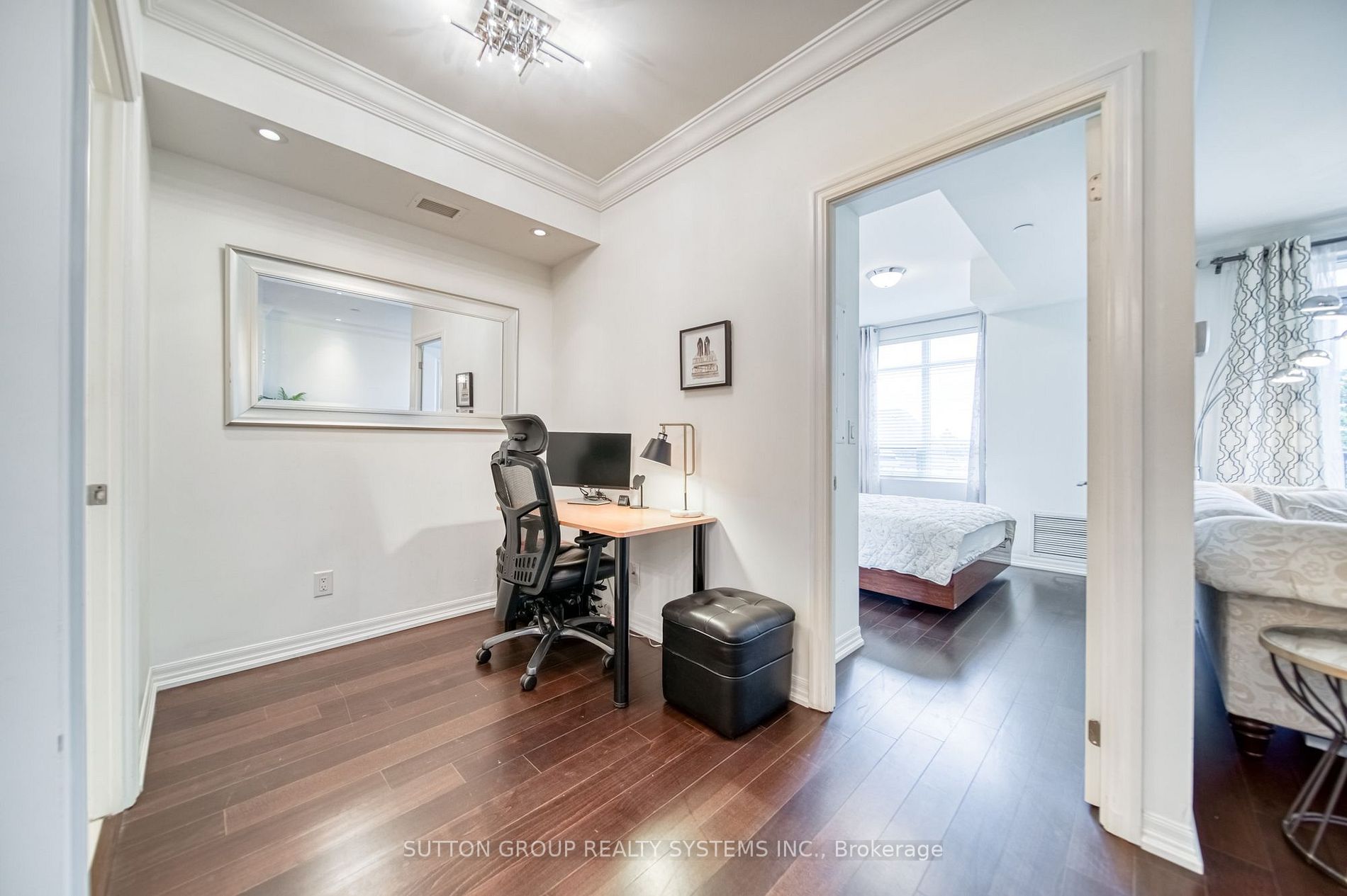3563 Lake Shore Blvd W, #304