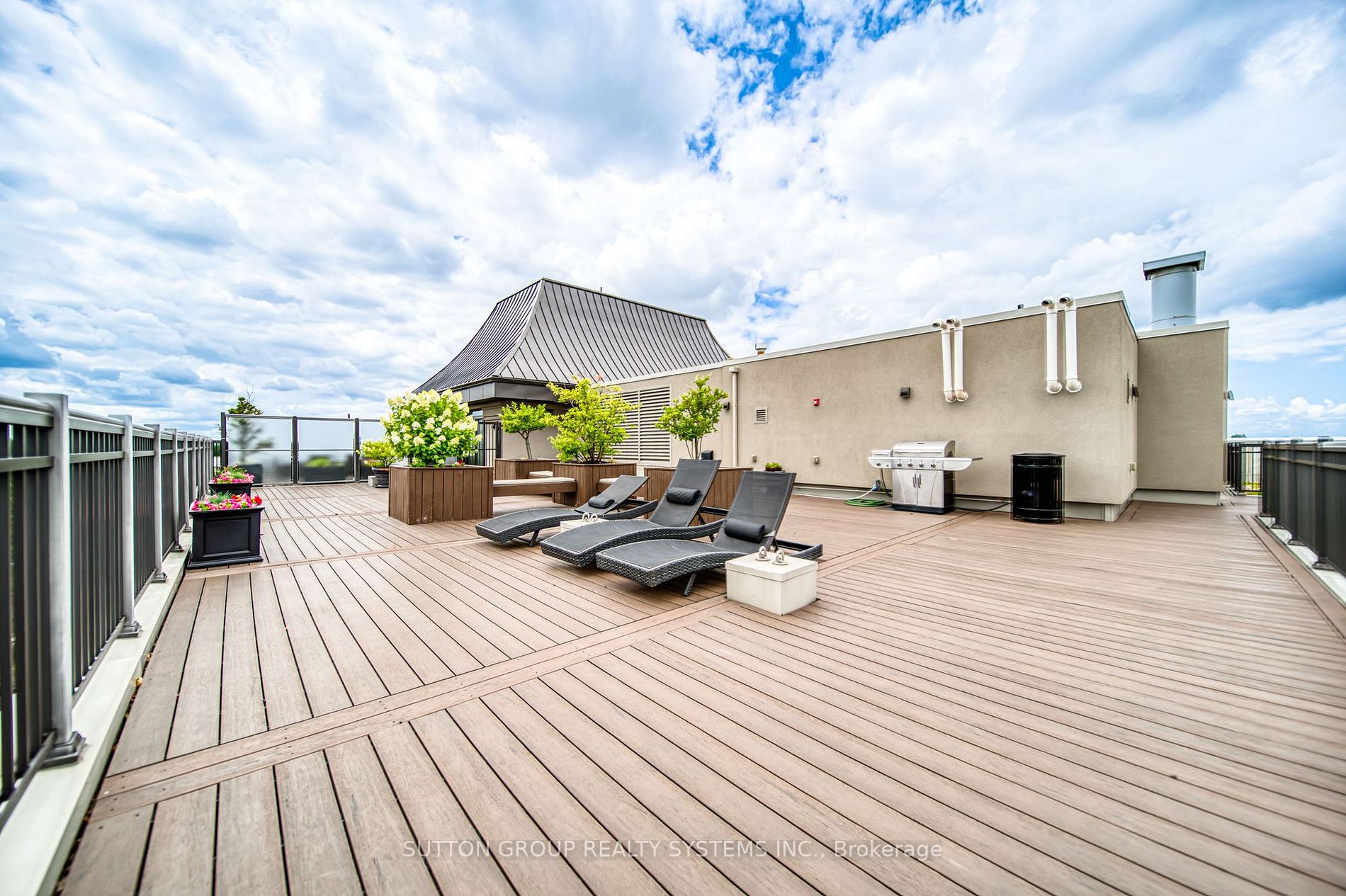 3563 Lake Shore Blvd W, #304