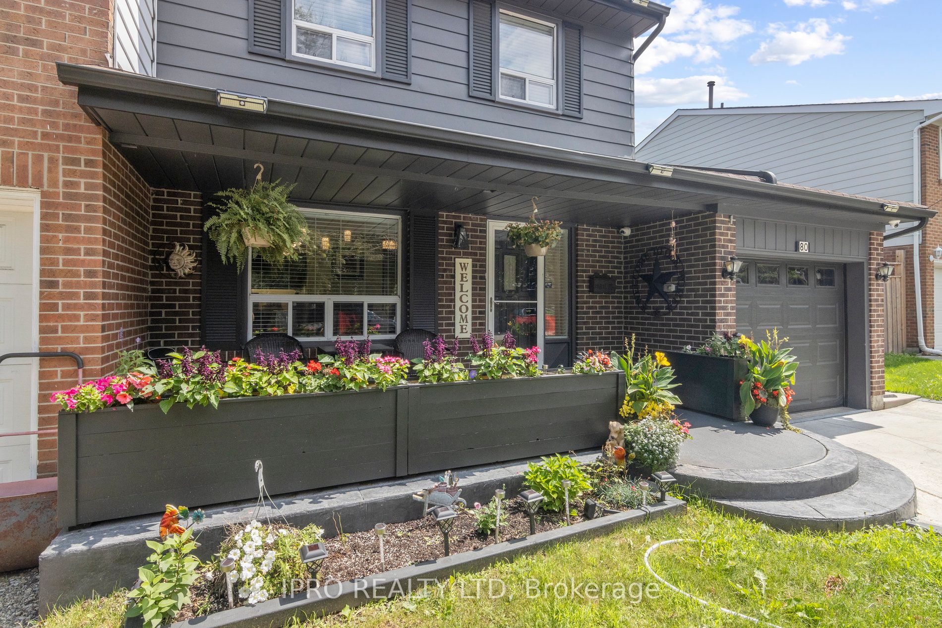 80 Longbourne Crescent