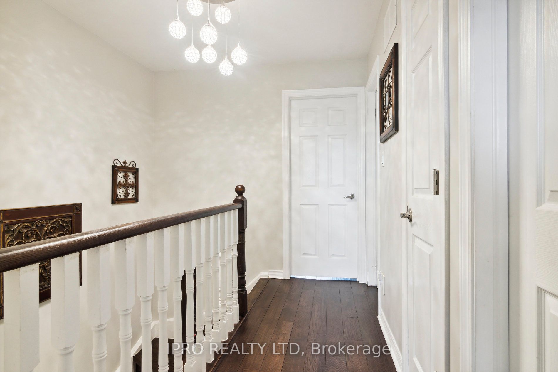 80 Longbourne Crescent