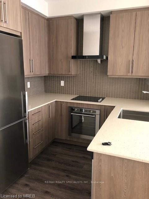 2093 Fairview Street, #2008