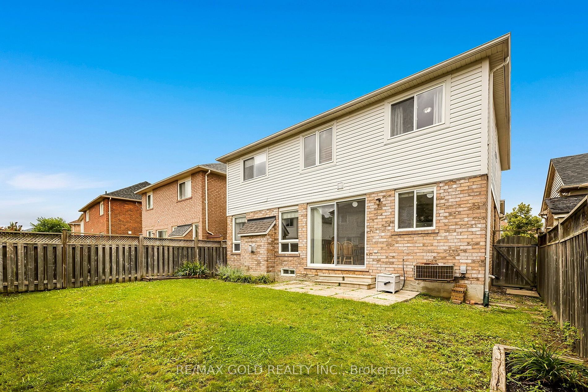 65 Sugarhill Dr