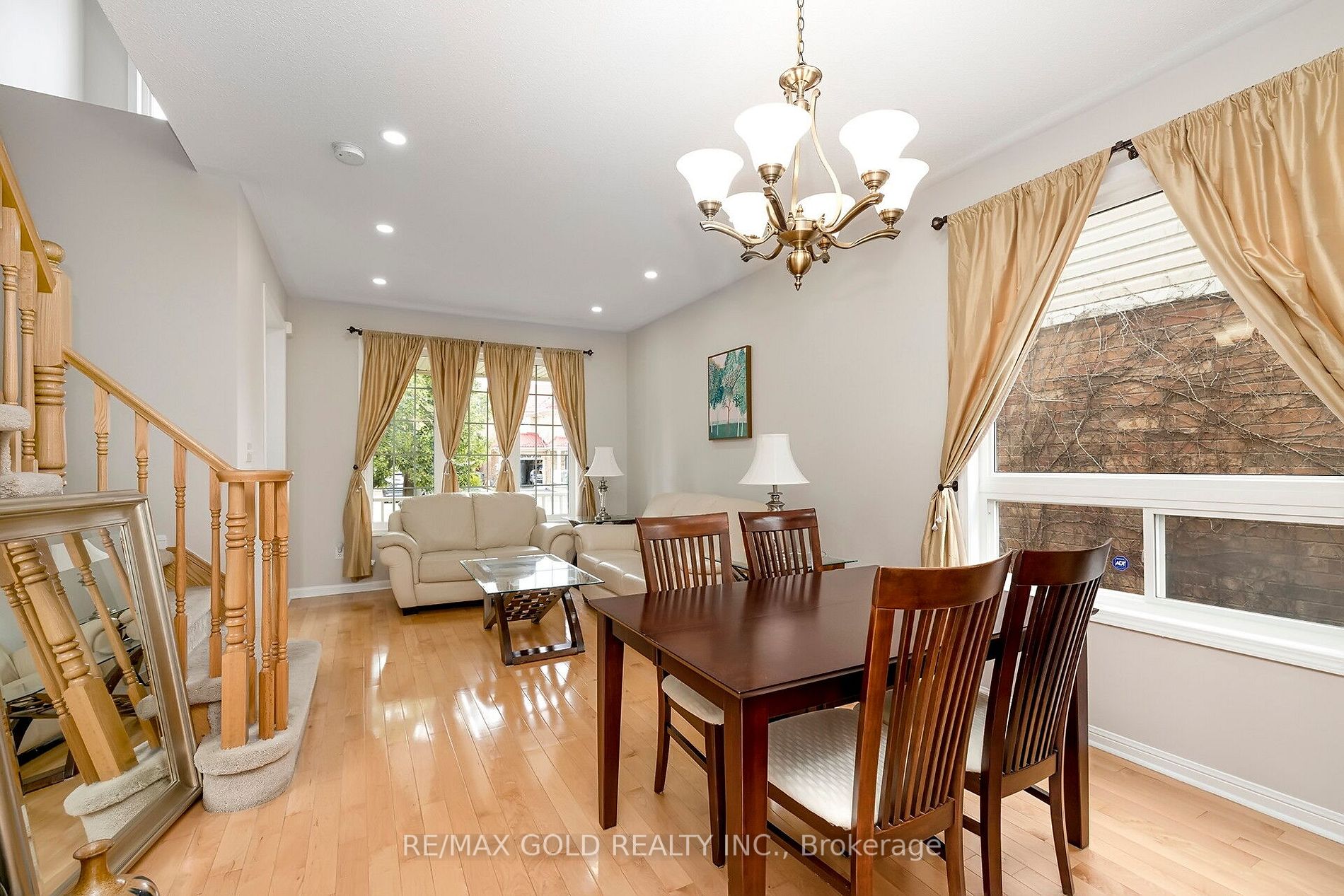 65 Sugarhill Dr