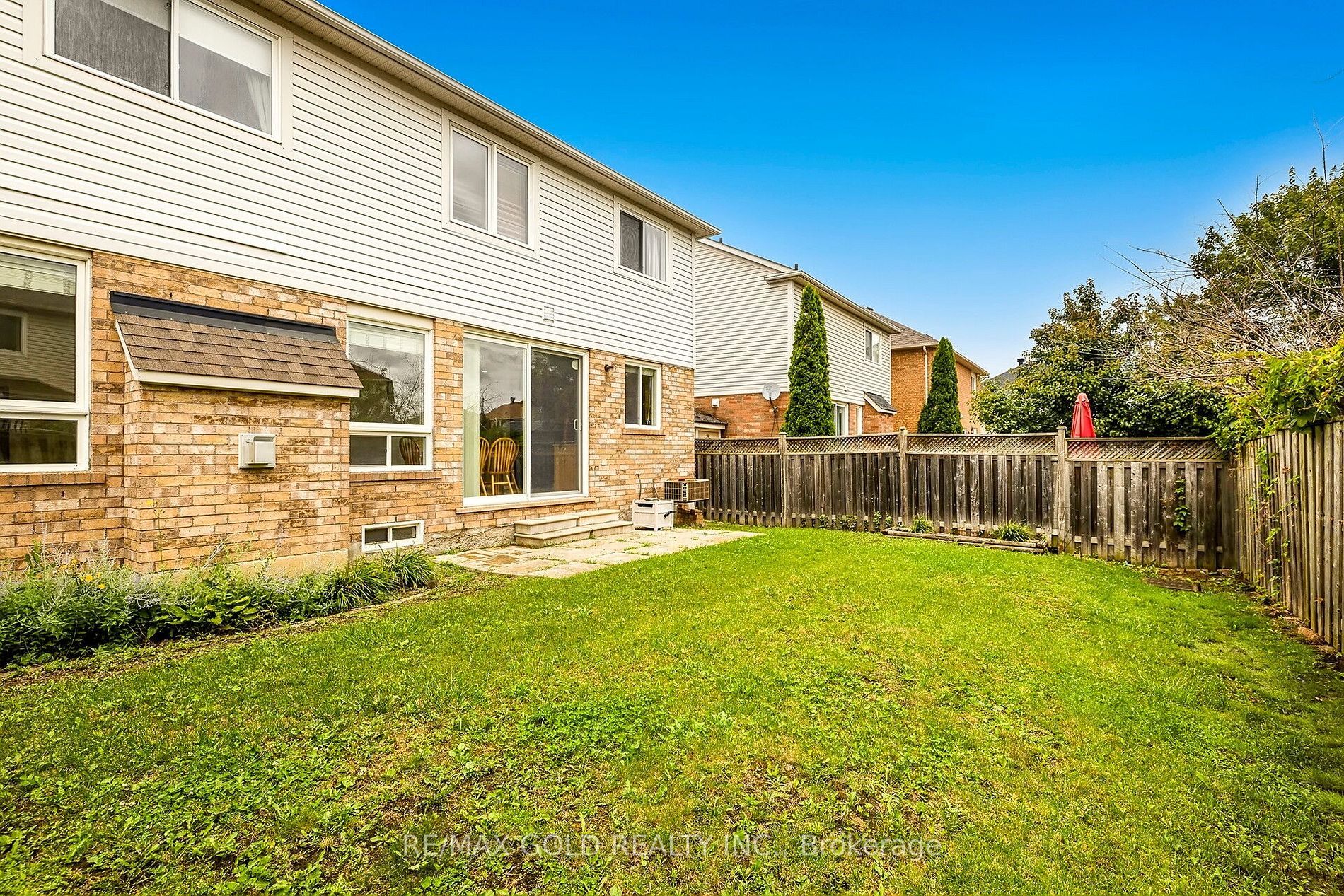 65 Sugarhill Dr