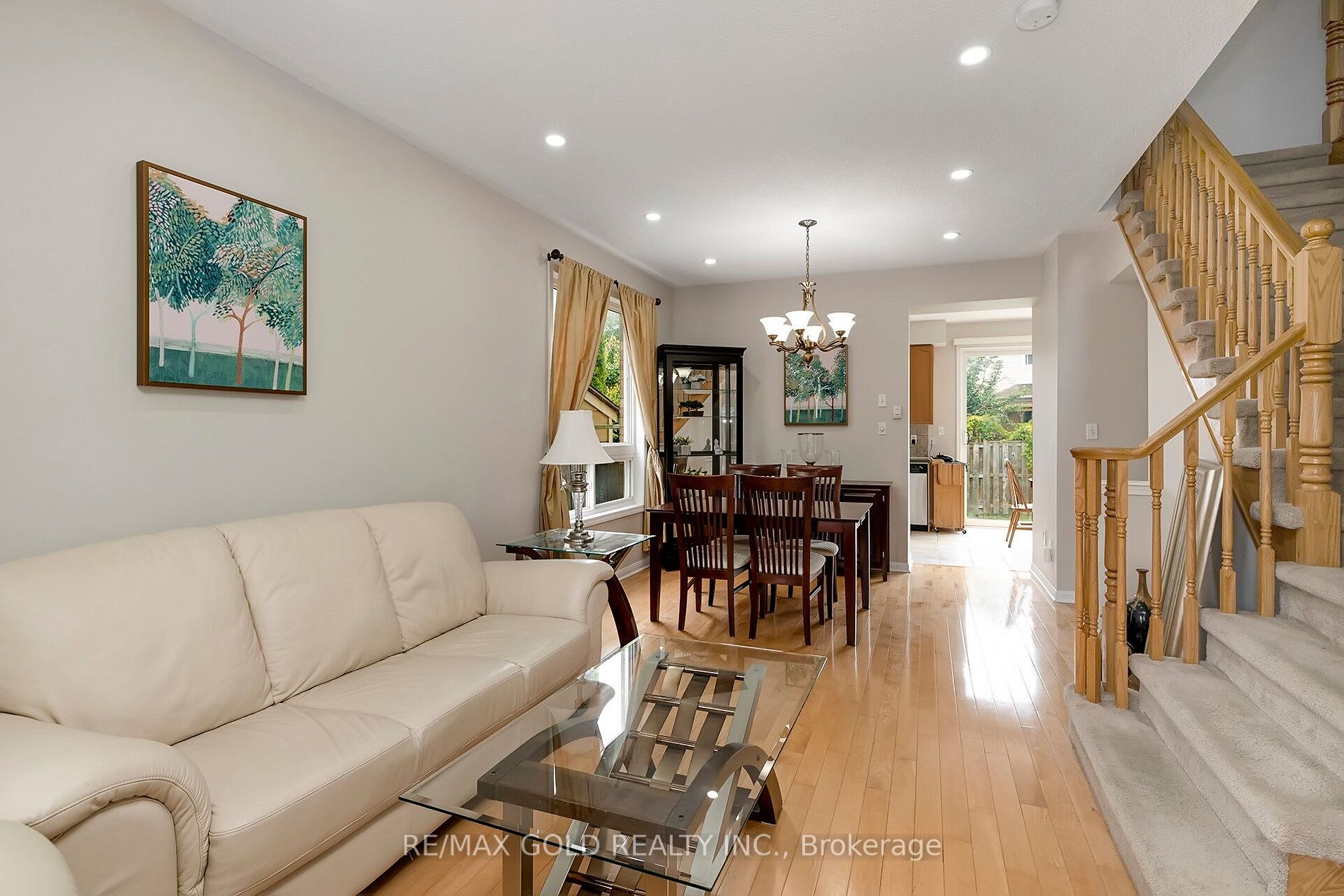 65 Sugarhill Dr