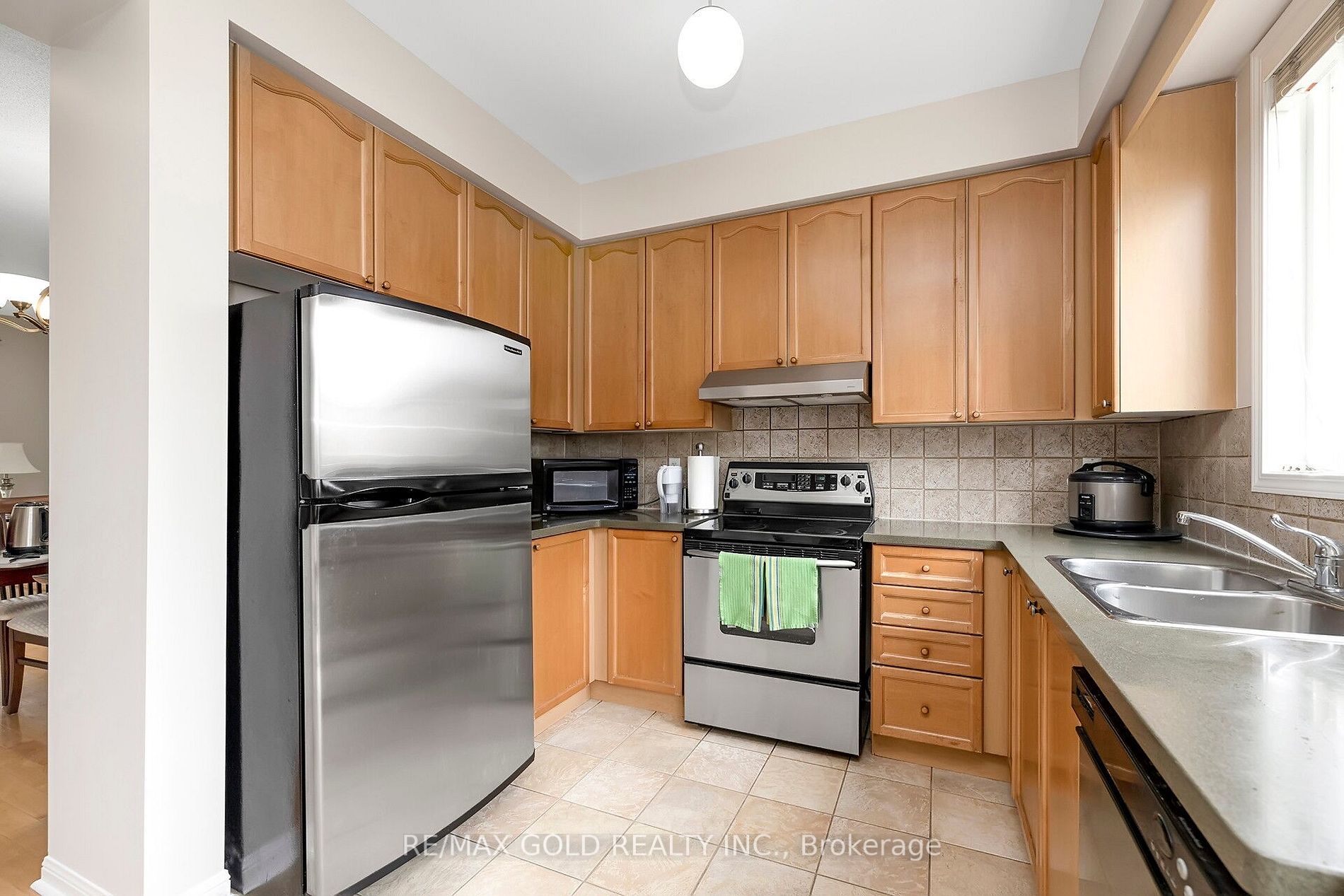 65 Sugarhill Dr