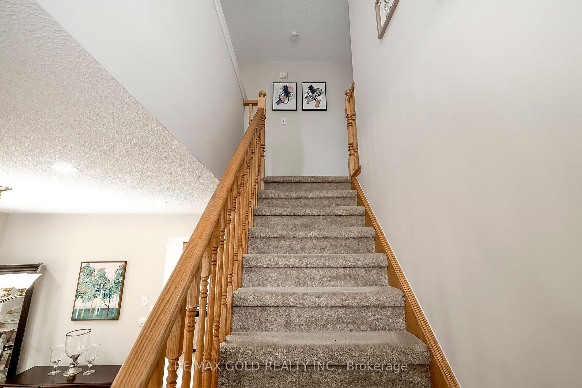 65 Sugarhill Dr