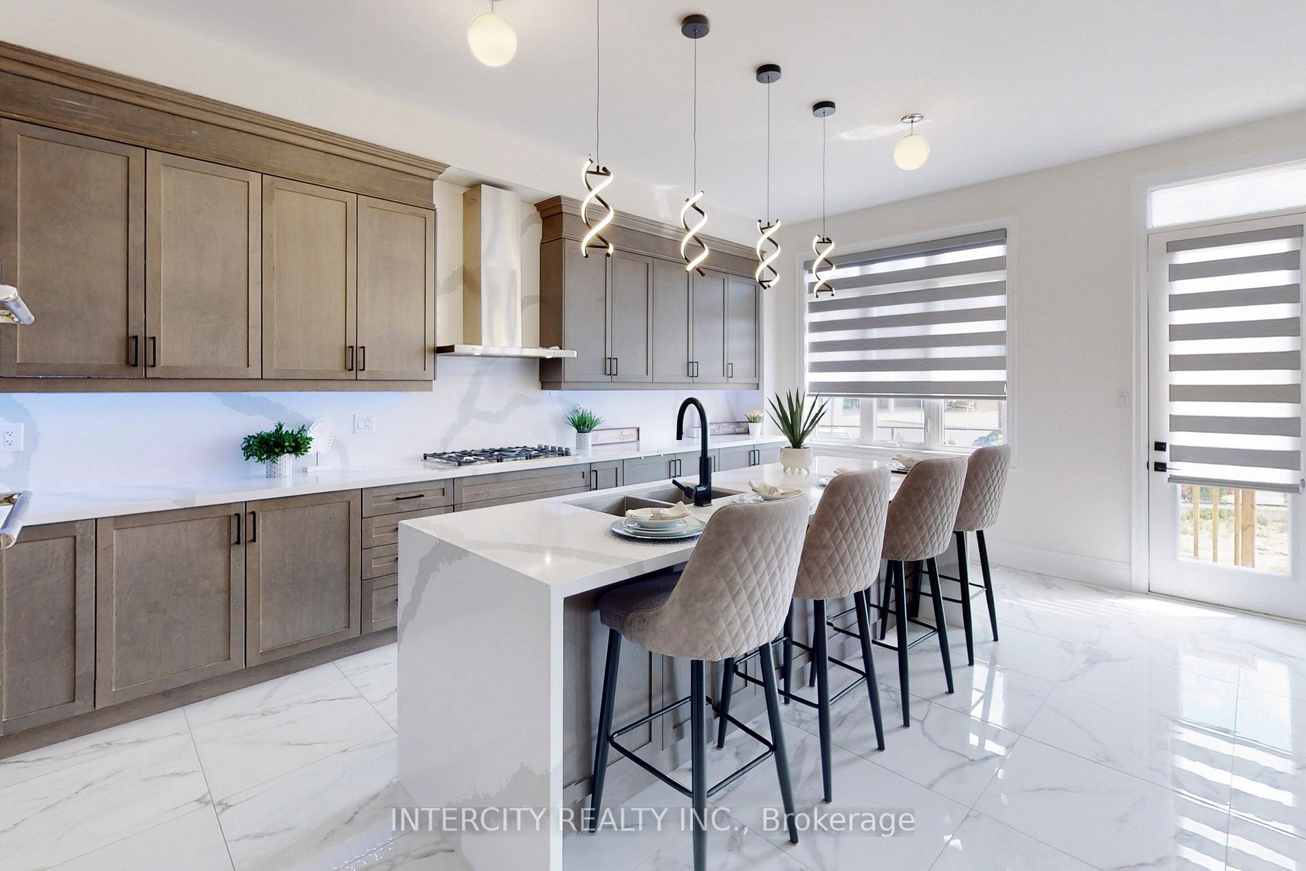62 Royal Fern Cres